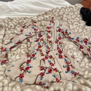 Altars state romper. Size S